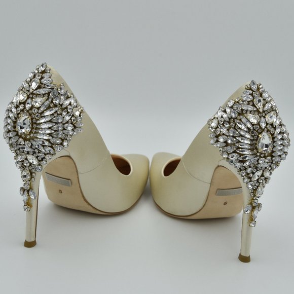 Like-new Badgley Mischka Gorgeous Pointed Toe Evening Shoes Pumps, Ivory, Size 5 - Picture 6 of 14